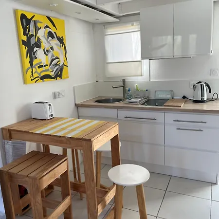 Helles Freundliche Für Naturisten Fkk Auf Korsika Linguizzetta