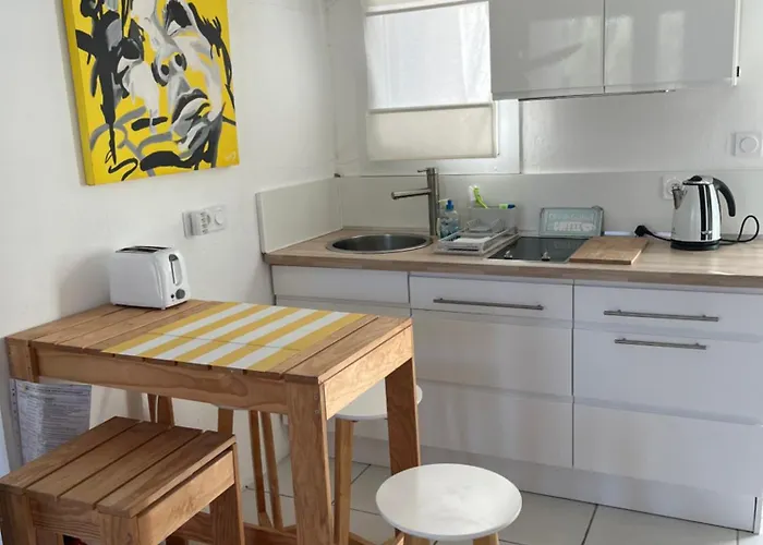 Helles Freundliche Fuer Naturisten Fkk Auf Korsika Linguizzetta